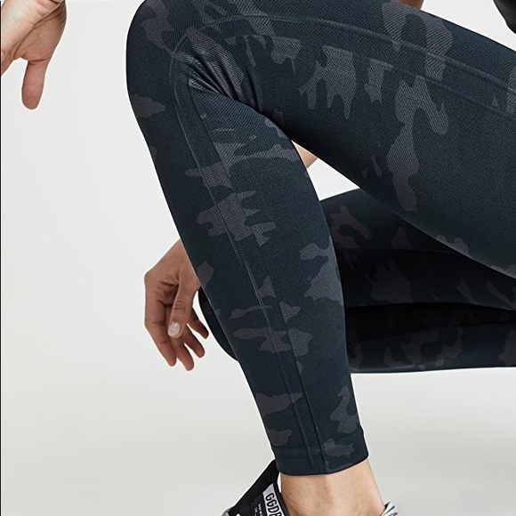 SPANX Look at Me Now Seamless High Waisted Leggings Black Camo Camouflage XL - Picture 7 of 16